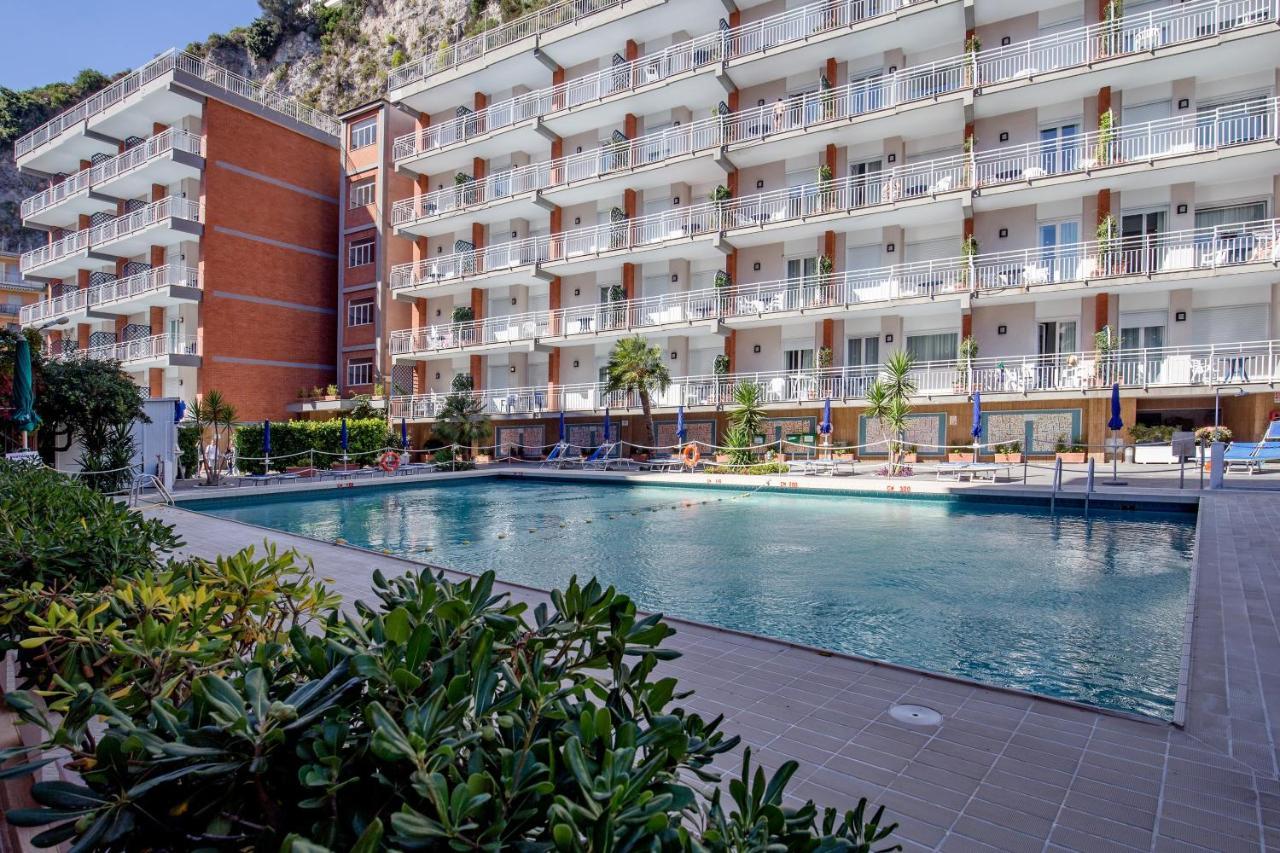 Angelina Apart-hotel 2*